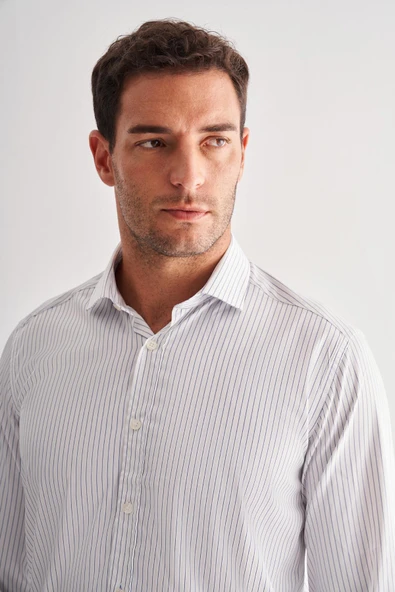 Beyaz Yarım İtalyan Yaka Uzun Kol Cepsiz Slim Fit Cls Gömlek 1004255174 - Resim 4