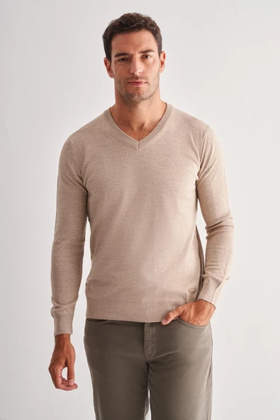 Açık Bej V Yaka Uzun Kol Cepsiz Comfort Fit Classic Yünlü Triko Kazak 1012255002 - 3