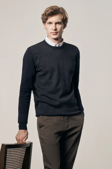 Koyu Lacivert Bisiklet Yaka Uzun Kol Cepsiz Comfort Fit Pamuklu Triko Kazak 1012255216 ürün görseli