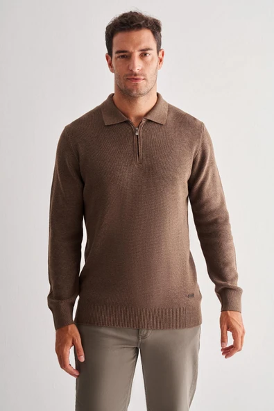 Kahverengi Fermuarlı Polo Yaka Uzun Kol Cepsiz Comfort Fit Casual Pamuklu Triko Kazak 1012255202
