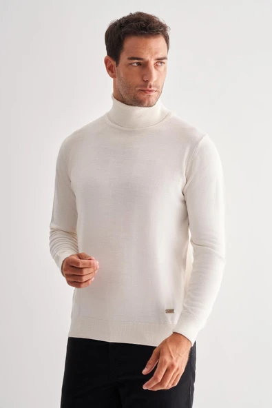 Açık Krem Balıkçı Yaka Cepsiz Comfort Fit Classic Pamuklu Triko Kazak 1012255004 ürün görseli 1