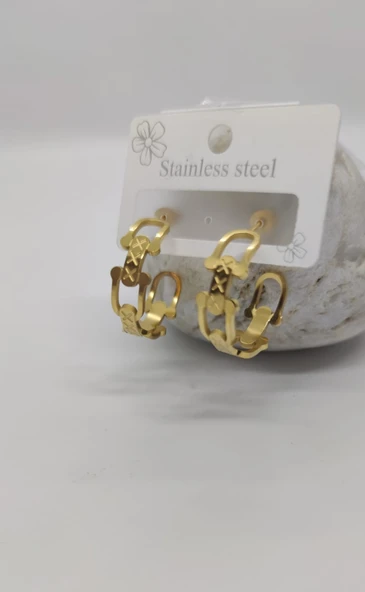 Çelik Yarım Halka Küpe ürün görseli