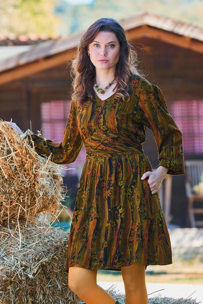 V Yaka Drapeli Kuşak Detaylı Kışlık Elbise ürün görseli 1