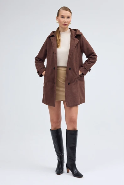 Yaka Detaylı Büyük Düğmeli Kaşe Kaban - Resim 3