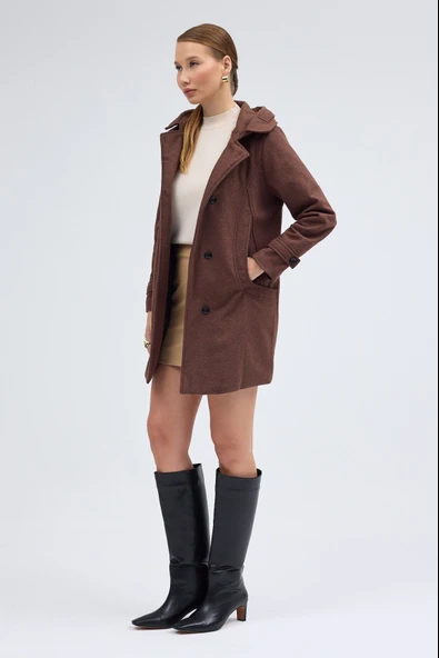 Yaka Detaylı Büyük Düğmeli Kaşe Kaban - Resim 4