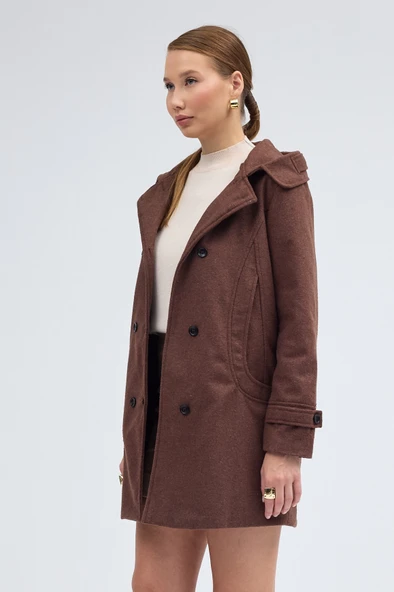 Yaka Detaylı Büyük Düğmeli Kaşe Kaban ürün görseli 1