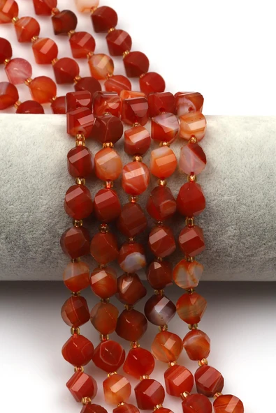 Turuncu Akik Doğal Taş Dizi 8 x 9 mm Burgu Kesim ürün görseli