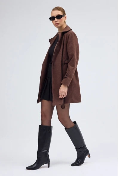 Kaşe Kadın Şık Yaka Kaban ve Kemer ürün görseli 1