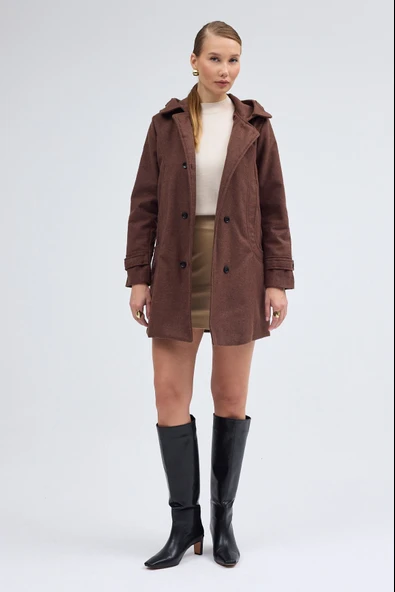 Yaka Detaylı Büyük Düğmeli Kaşe Kaban - Resim 3