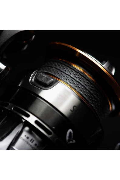 Savage Gear SG8 4000 FD Spin Olta Makinesi 11BB 5.2:1 - Resim 3