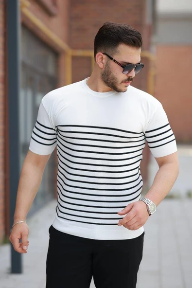 Erkek çizgi Desenli Bisiklet Yaka Kısa Kollu T-sihrt ürün görseli