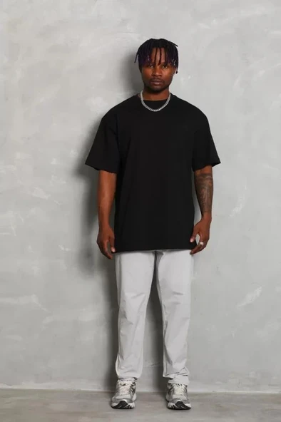 Unisex Oversize Düz Bisiklet Yaka T-Shirt - Siyah ürün görseli