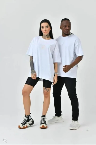 Unisex Basic Bisiklet Yaka Oversize T-Shirt - Beyaz ürün görseli