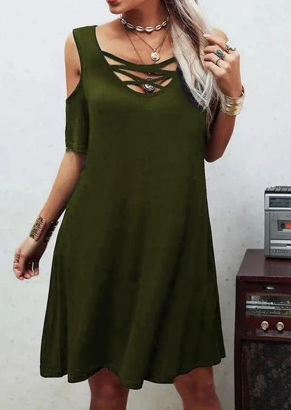 Dekolteli Bağcık Detay Viskon Kumaş Elbise ürün görseli