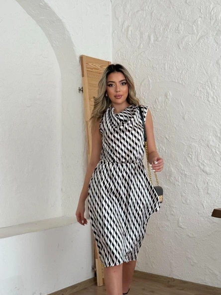 Kadın Degaje Yaka önden çapraz Detay Saten Midi Elbise - Resim 2