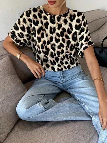 Kadın Kısa Kollu Bisiklet Yaka Arkadan Fiyonk Detaylı Leopar Süprem Bluz - 4