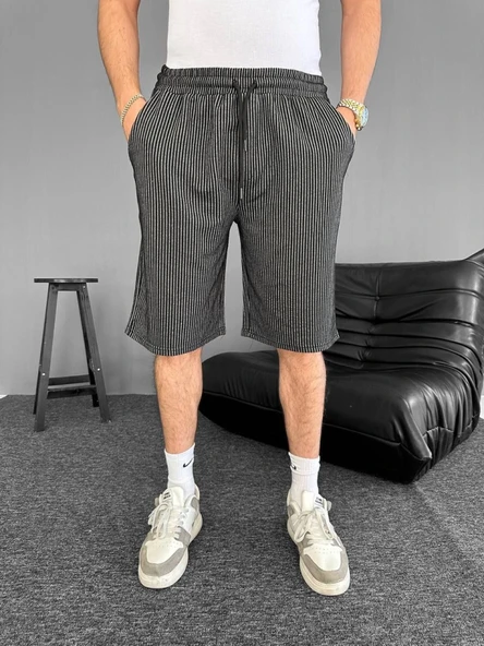 Su Yolu Çizgili Cepli Şort- Siyah ürün görseli