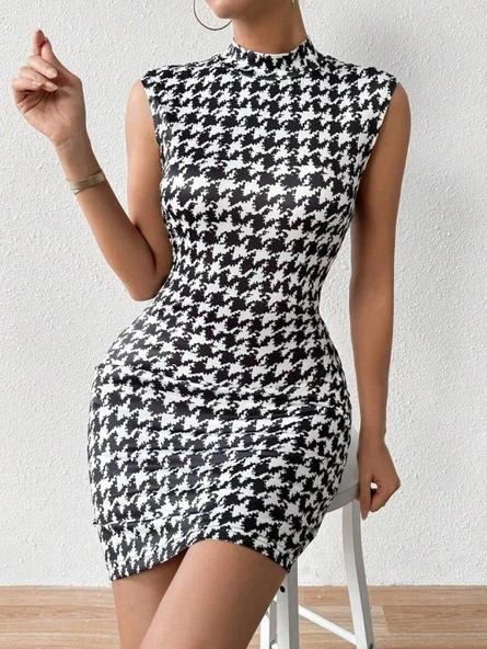 Kadın Yarı Balıkçı Yaka Kolsuz Desenli Kısa Dalgıç Elbise ürün görseli