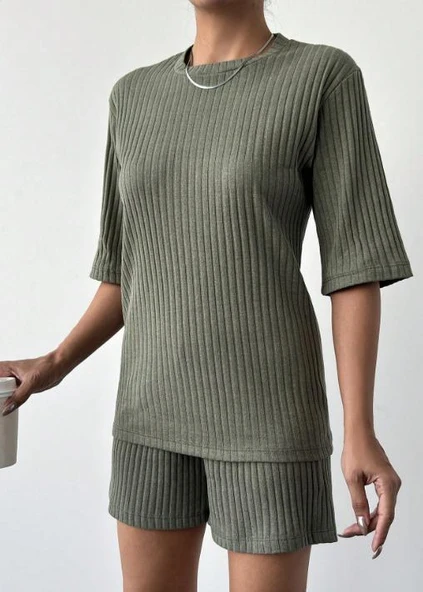 Kadın Kısa Kollu Bisiklet Yaka Kaşkorse Bluz şort Ikili Takım - Resim 3