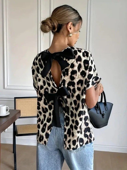 Kadın Kısa Kollu Bisiklet Yaka Arkadan Fiyonk Detaylı Leopar Süprem Bluz - 6