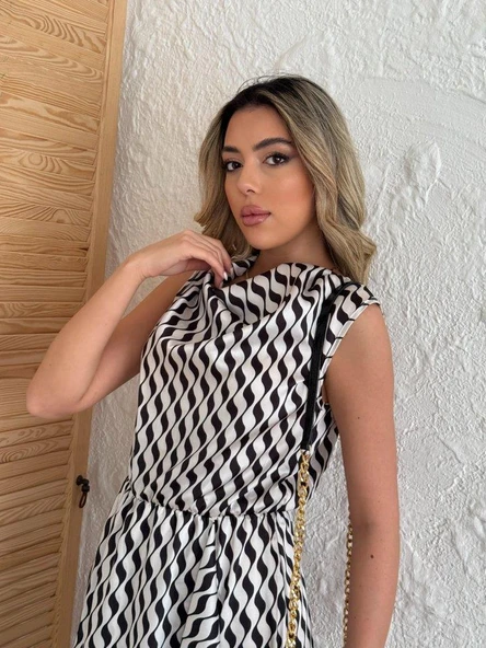 Kadın Degaje Yaka önden çapraz Detay Saten Midi Elbise - Resim 3