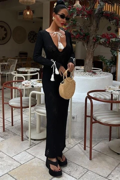 Püskül Bağcık Detaylı V Yaka Ajurlu Elbise 2850 ürün görseli