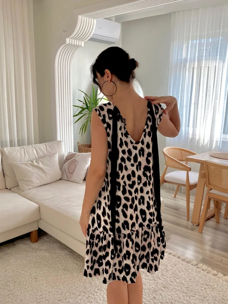 Kadın Kolsuz Sırttan Bağlamalı Fırfırlı Leopar Desenli Süprem Elbise - Resim 9