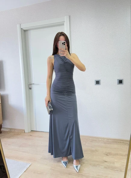 Kolsuz Büzgülü Uzun Elbise - Füme - Resim 3