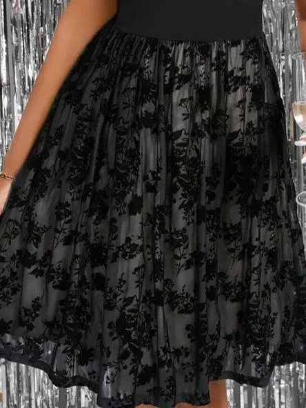 Kadın Kısa Kollu Bisiklet Yaka Tül Flok Baskı Detaylı Elbise - Resim 4