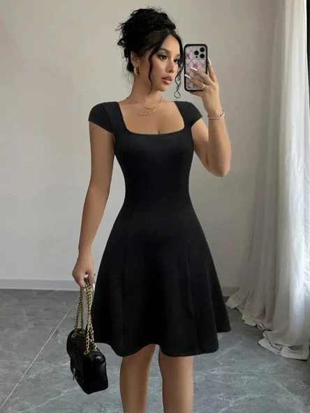 Kadın Kısa Kollu Geometrik Yakalı Janjan Krep Elbise ürün görseli