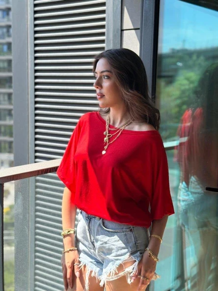 Kadın Tek Omuzu Açık Kısa Kollu Salaş Viskon Bluz - Resim 4