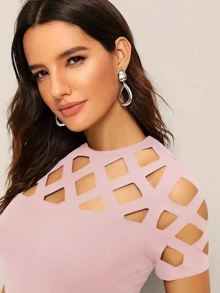 Kadın Kısa Kollu Baklava Desen Lazer Kesim Ithal Krep Bluz - Resim 5