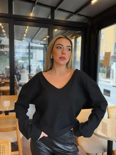 Kadın Uzun Kollu V Yakalı Pencere Sırt Dantel Detaylı Kalın Fitilli Kaşkorse Bluz ürün görseli