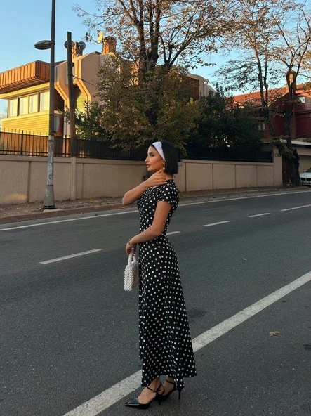 Kadın Kısa Kollu Bisiklet Yaka Puantiyeli Maksi örme Krep Elbise - Resim 2