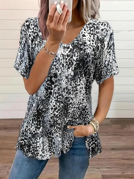 Kadın V Yaka Renkli Leopar Desen Büzgü Detay Süprem Bluz - Resim 3