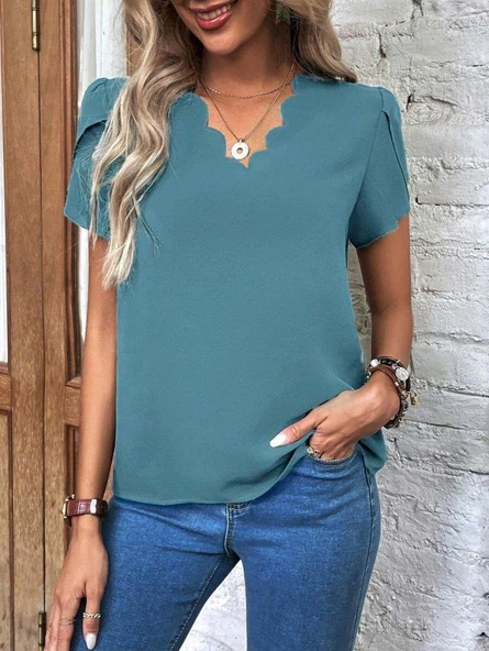 Kadın Kısa Kollu Lazer V Yakalı Ithal Krep Bluz ürün görseli