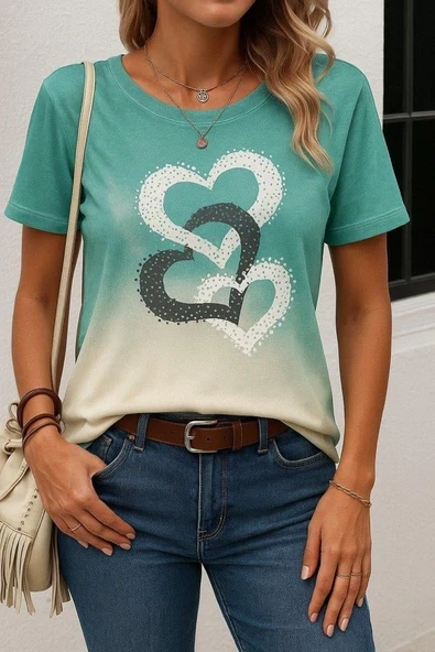 Kadın Kısa Kollu Bisiklet Yaka Kalp Baskılı Süprem Bluz ürün görseli