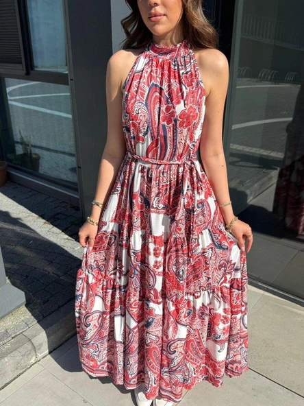 Kadın Halter Yakalı Omuzlardan Açık Kuşaklı Maksi Boy Desenli Süprem Elbise - Resim 3