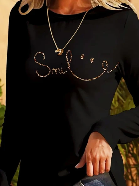 Kadın Uzun Kollu Bisiklet Yaka Gülümseyen Surat Desenli Viskon Bluz - Resim 2