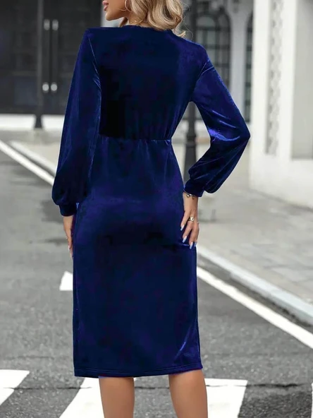 Kadın Uzun Kollu Kruvaze Yaka Yanlardan Büzgü Detaylı Yırtmaçlı Kadife Elbise - Resim 2