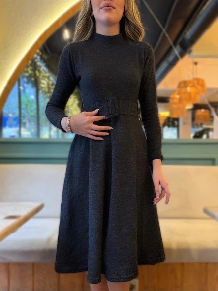 Kadın Uzun Kollu Balıkçı Yaka Kemer Detaylı Yumoş Midi Elbise - Resim 2