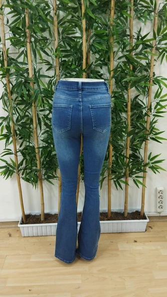 Kadın Yüksek Bel önden Düğmeli Cep Detay Ispanyol Paça Denim Pantolon - 8