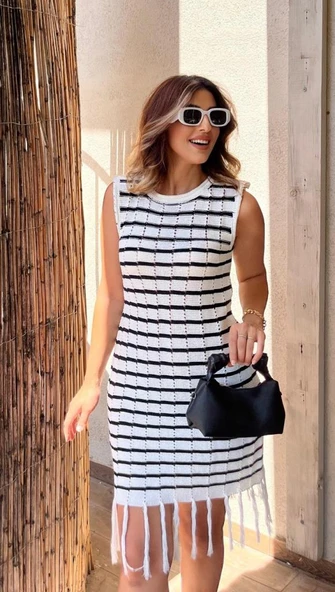 Kadın Kolsuz V Yaka Eteği Püsküllü çizgi Desen Triko Elbise - Resim 2