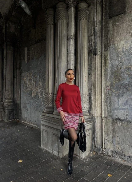 Kadın Uzun Kollu Bisiklet Yaka Kol Ağzı Ve Etek Ucu Baskılı Iki Iplik Elbise ürün görseli