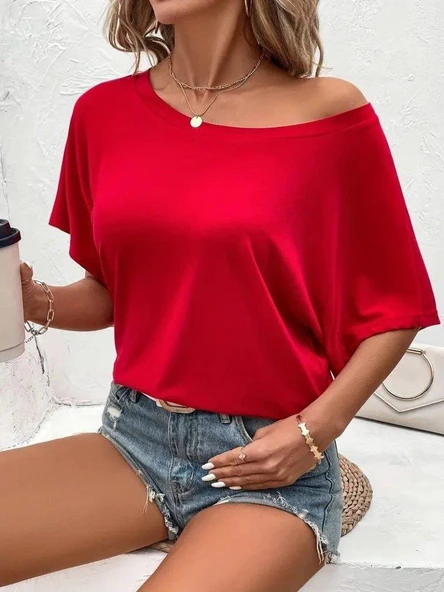 Kadın Tek Omuzu Açık Kısa Kollu Salaş Viskon Bluz - Resim 3