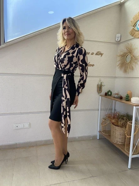 Kadın Uzun Kollu Kruvaze Yaka Dijital Baskılı Fiyonk Detay Dalgıç Kumaş Elbise - Resim 5