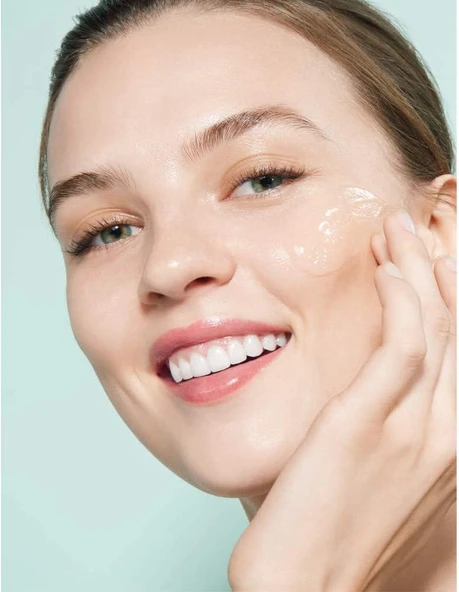 Garnier Hyaluronik Günlük Nemlendirici Aloe Jel 50ML - 4