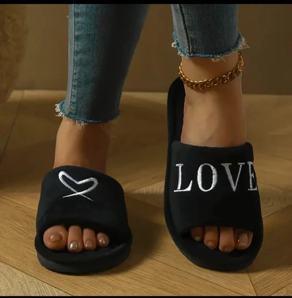 Kadın Kalp Desenli Peluş Ev Terliği - 2