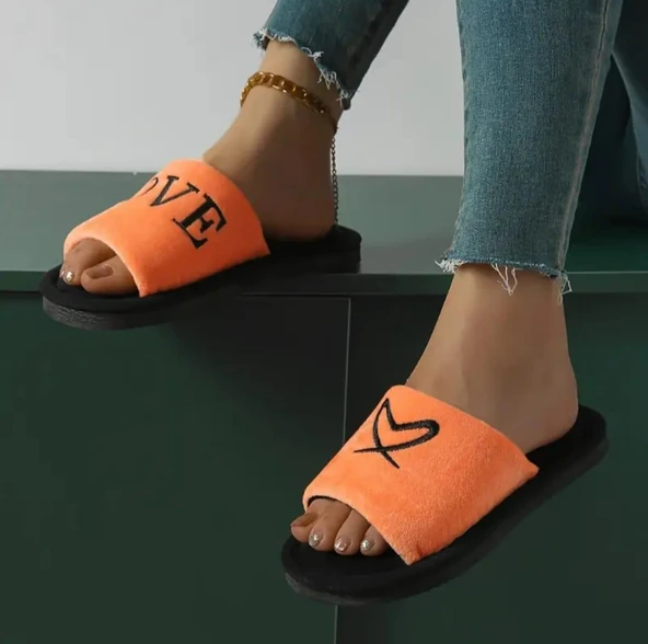 Kadın Kalp Desenli Peluş Ev Terliği - 3