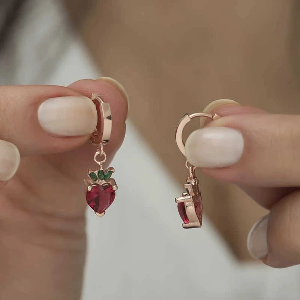 Supertrend Gümüş Çilek Figür Meyve Küpe - Resim 4